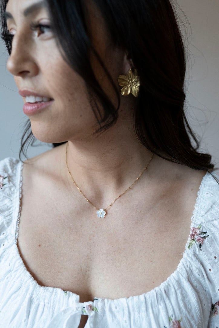 Island Bloom Necklace