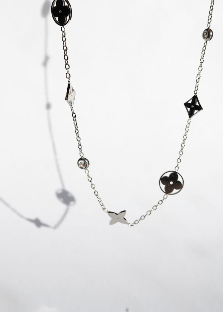 Clover Necklace- Silver