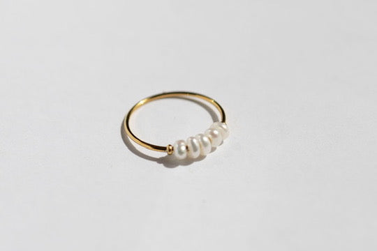 Luna Pearl Ring