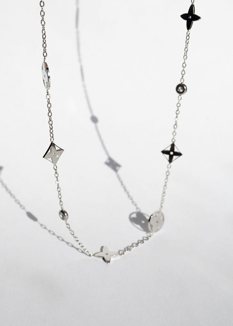 Clover Necklace- Silver