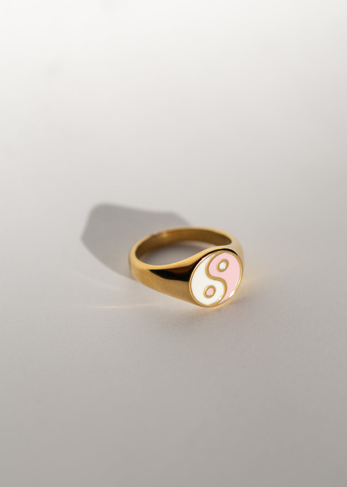 Ying & Yang Ring (Pink)